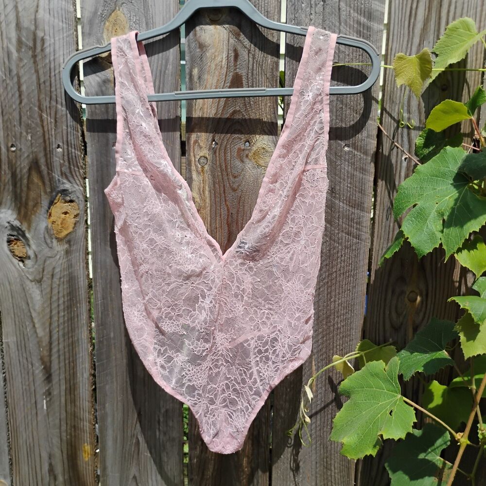 Victoria's Secret Pink Floral Lace Bodysuit Plunge V Neck Teddy Thong Medium NWT